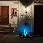 60 M² Ferienapartment Zentrumsnahe Mit Gartenbenutzung Appartamento