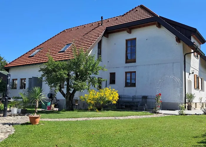 60 M² Ferienapartment Zentrumsnahe Mit Gartenbenutzung