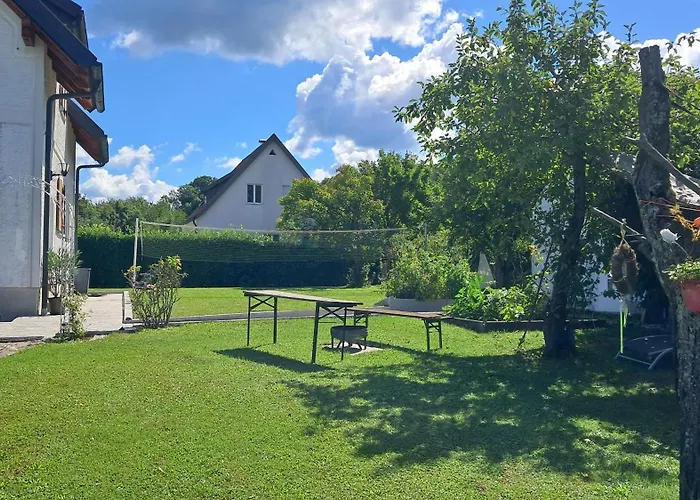 60 M² Ferienapartment Zentrumsnahe Mit Gartenbenutzung *