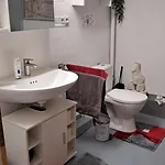 アパート 60 M² Ferienapartment Zentrumsnahe Mit Gartenbenutzung