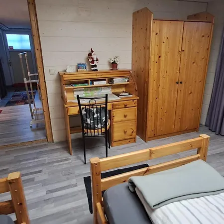 60 M² Ferienapartment Zentrumsnahe Mit Gartenbenutzung *